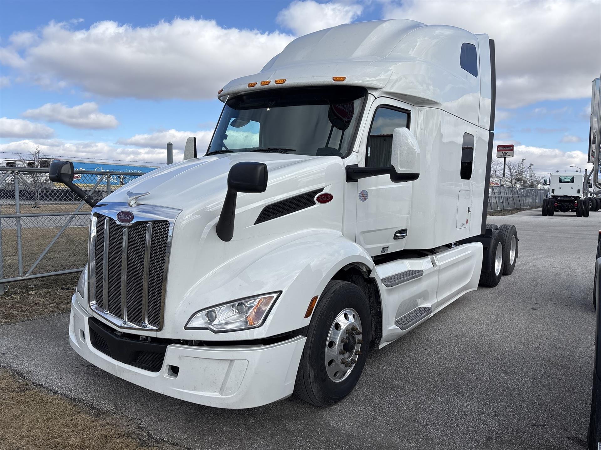 2023 Peterbilt 579