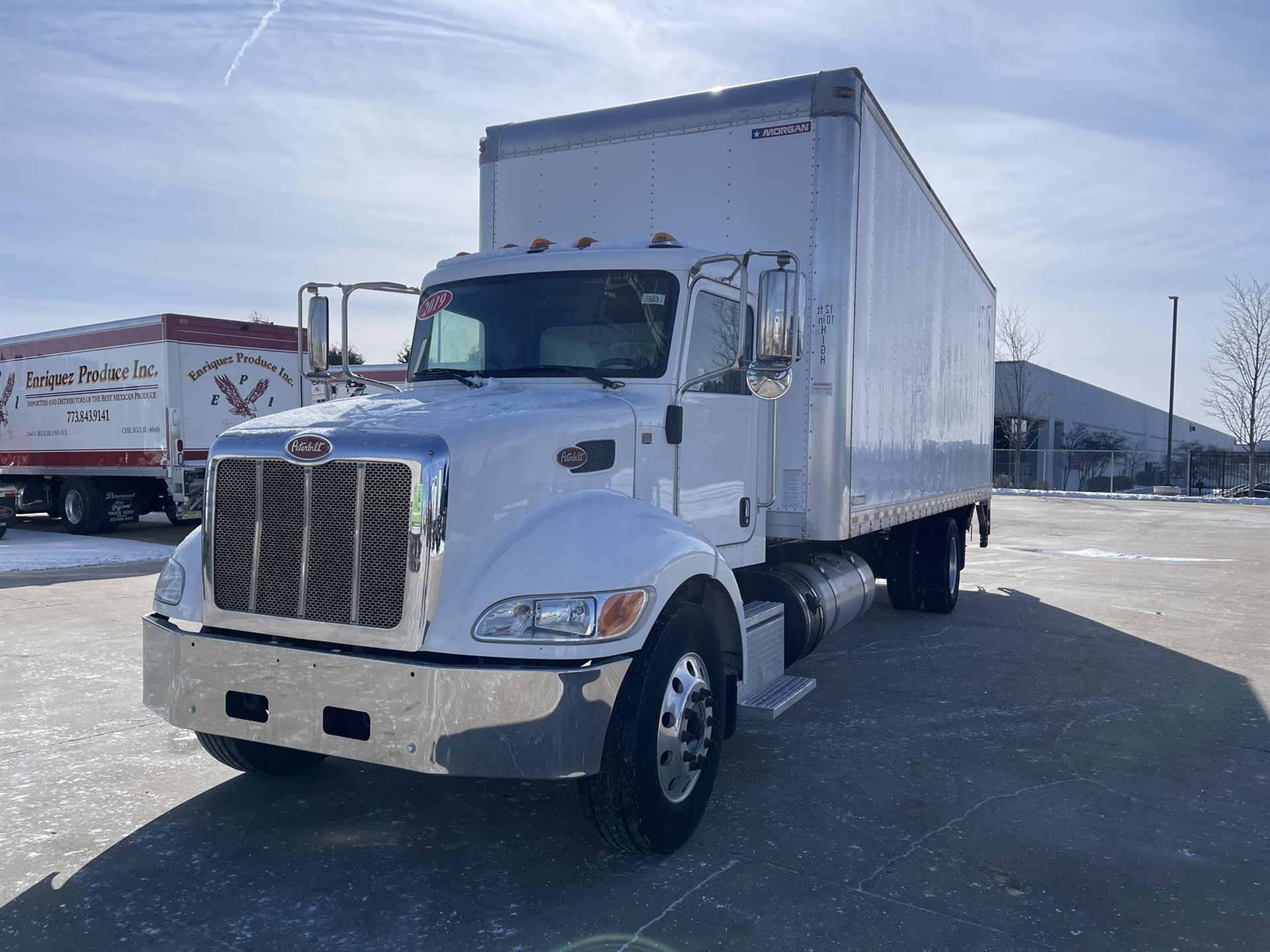 2019 Peterbilt 337