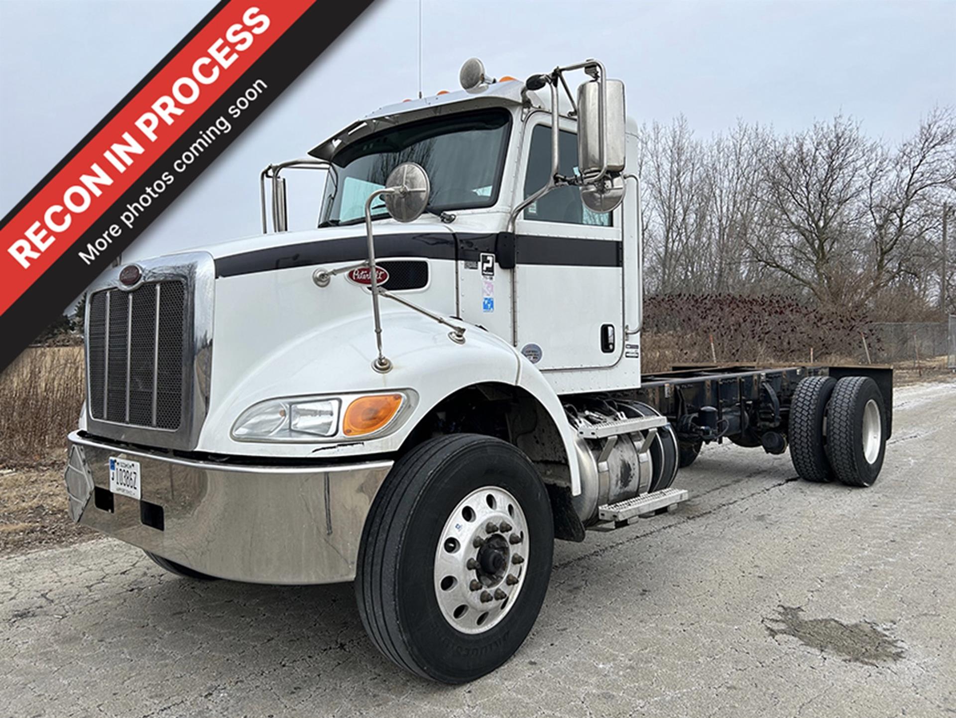 2019 Peterbilt 337