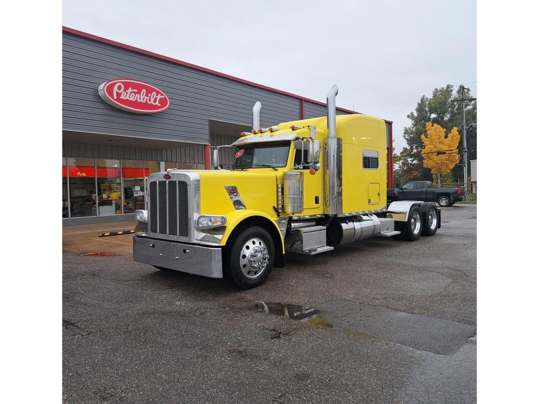 2022 Peterbilt 389