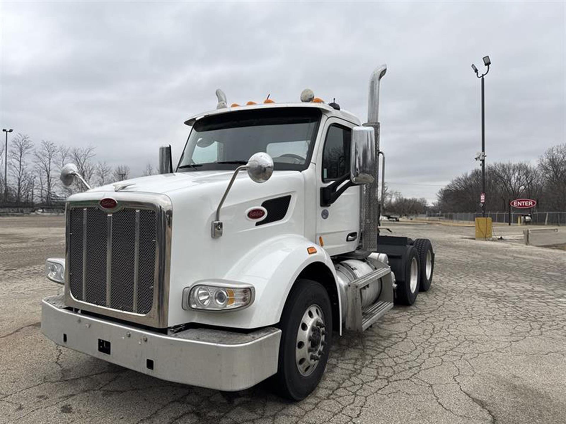 2021 Peterbilt 567