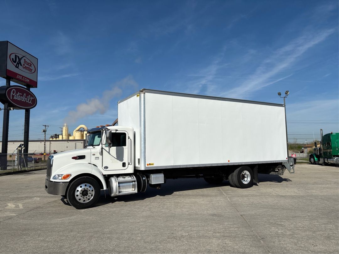 2019 Peterbilt 337