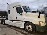 2011 Freightliner Cascadia 125