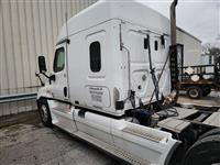 2011 Freightliner Cascadia 125