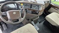 2018 Volvo VNM64T