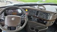 2018 Volvo VNM64T