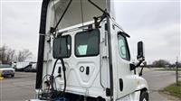 2020 Freightliner Cascadia 125