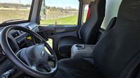 2018 Peterbilt 348