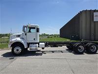 2017 Peterbilt 348