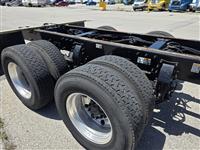2017 Peterbilt 348