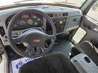 2017 Peterbilt 348