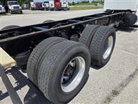 2017 Peterbilt 348