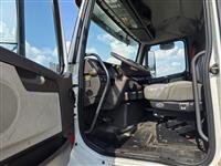 2016 Volvo VNL64T