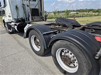 2016 Volvo VNL64T
