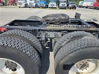 2015 Volvo VNL64T