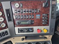 2014 Freightliner Coronado 122 SD