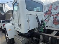 2007 Peterbilt 335