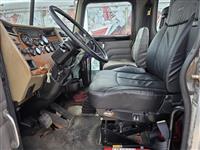 2007 Peterbilt 335