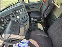 2011 Freightliner Cascadia 125