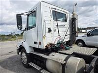 2000 Volvo VNM64T