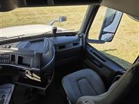 2020 Volvo VNL760