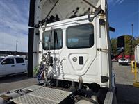 2016 Freightliner Cascadia 113