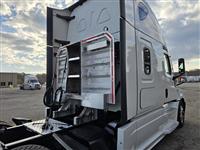 2021 Freightliner Cascadia 126