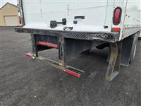 2005 Freightliner M2