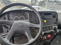 2005 Freightliner M2