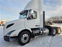 2021 Volvo VNR64T