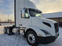 2021 Volvo VNR64T