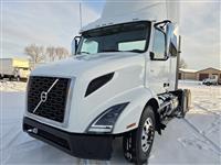 2021 Volvo VNR64T