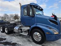 2023 Volvo VNR64T