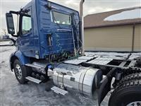 2023 Volvo VNR64T