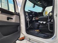 2020 Freightliner Cascadia 126
