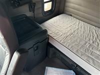 2020 Freightliner Cascadia 126