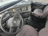 2021 Volvo VNR64T