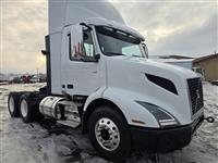 2021 Volvo VNR64T