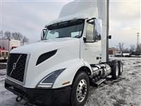 2021 Volvo VNR64T