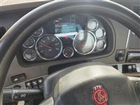 2017 Kenworth T880
