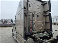 2014 Freightliner Cascadia 125