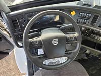 2021 Volvo VNR64T