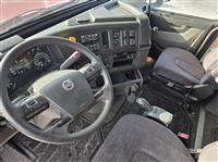 2019 Volvo VNL760