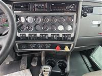 2014 Kenworth T800 Ext Cab