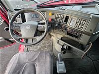 2019 Volvo VNL760