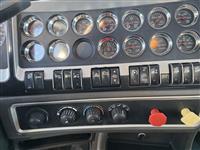 2014 Kenworth T800 Ext Cab