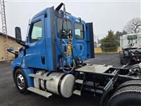 2021 Freightliner Cascadia 126