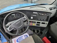 2021 Freightliner Cascadia 126