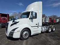 2020 Volvo VNL64T300