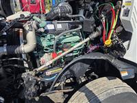 2020 Volvo VNL64T300